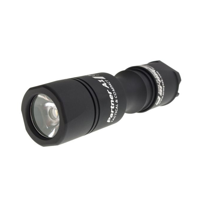 Latarka Taktyczna Armytek Partner A1 XP-L